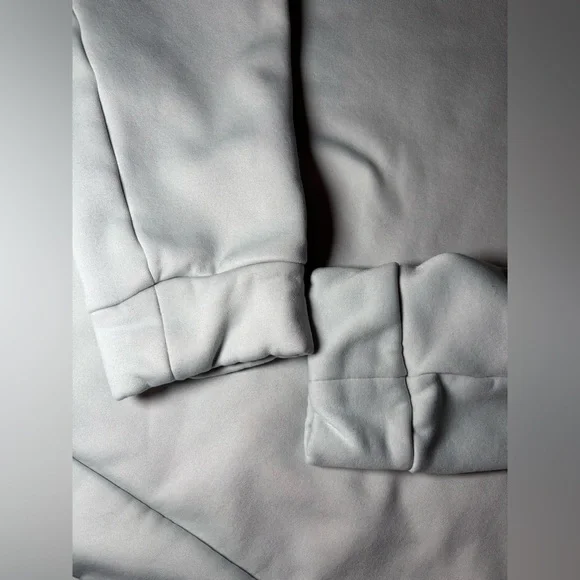 Nike Soft Gray Pullover Hoodie - Picture 3 of 13